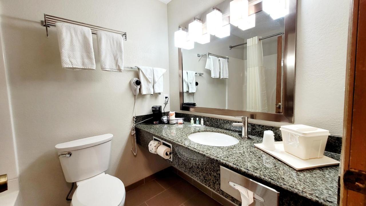 Quality Inn & Suites Marion Ngoại thất bức ảnh