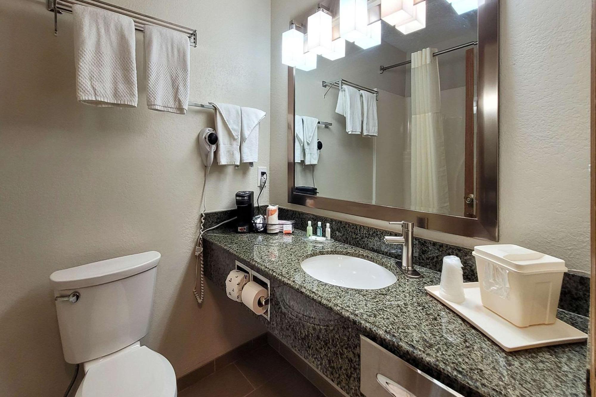 Quality Inn & Suites Marion Ngoại thất bức ảnh